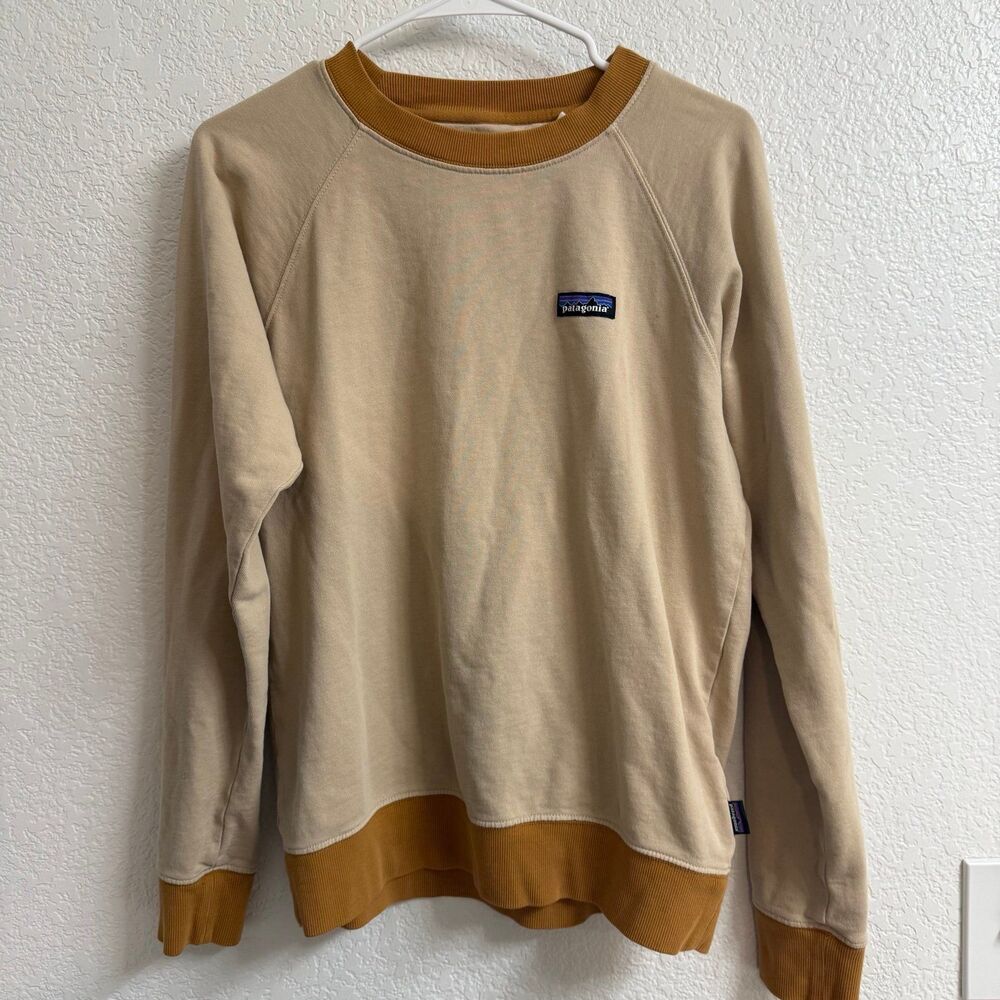 Patagonia Tan and Brown Sweatshirt